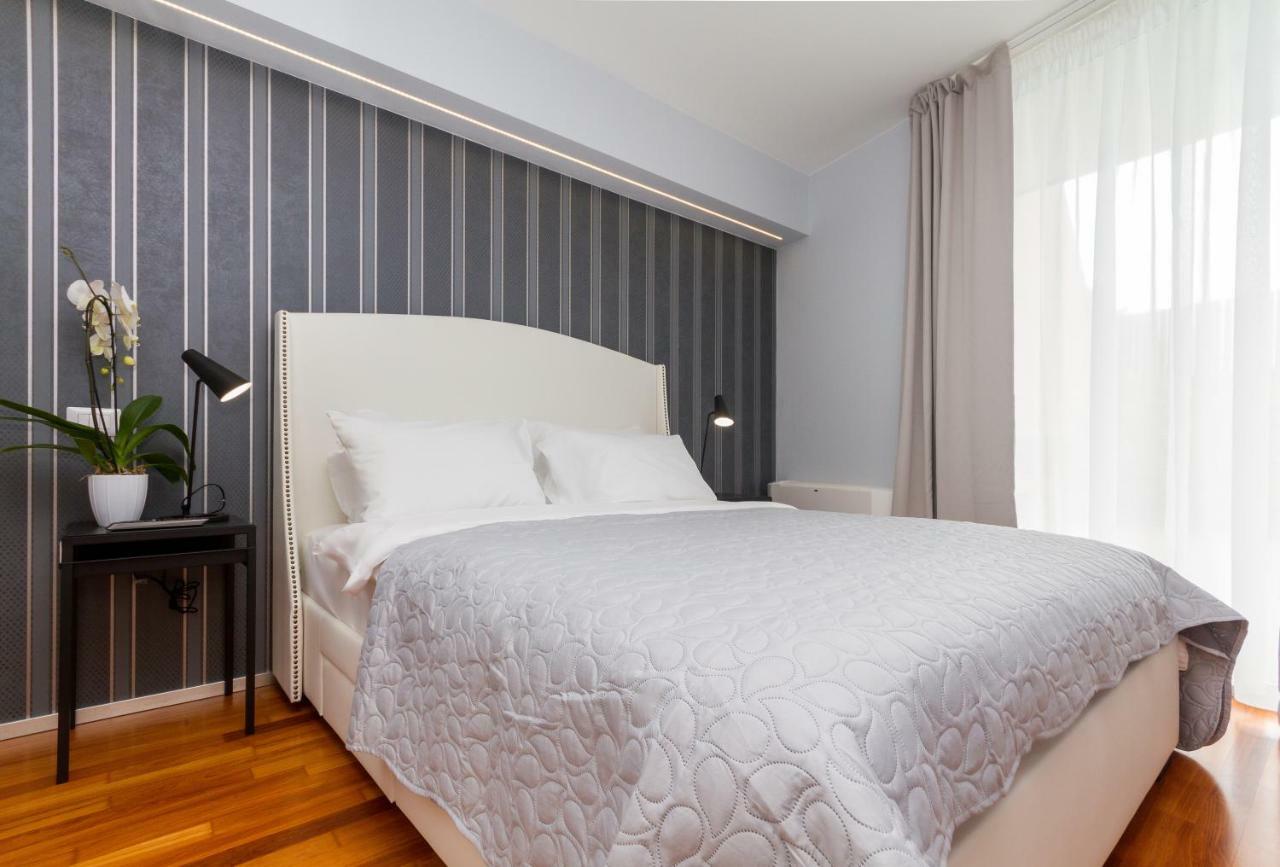 Apartments Lux By Locap Group ปอร์โตรอซ ภายนอก รูปภาพ