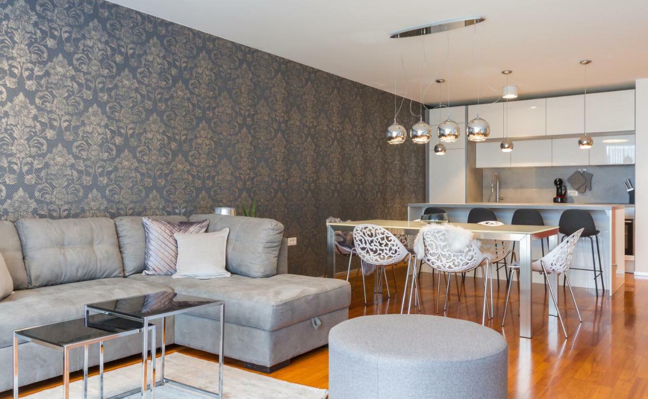 Apartments Lux By Locap Group ปอร์โตรอซ ภายนอก รูปภาพ