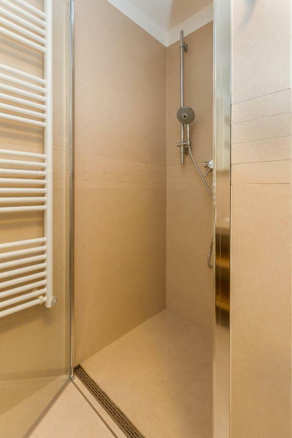 Apartments Lux By Locap Group ปอร์โตรอซ ภายนอก รูปภาพ