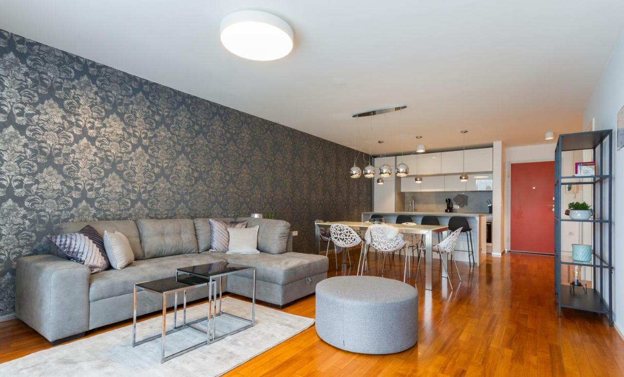 Apartments Lux By Locap Group ปอร์โตรอซ ภายนอก รูปภาพ
